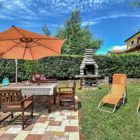 Amazing Apartment In Porec With Wifi Exterior photo