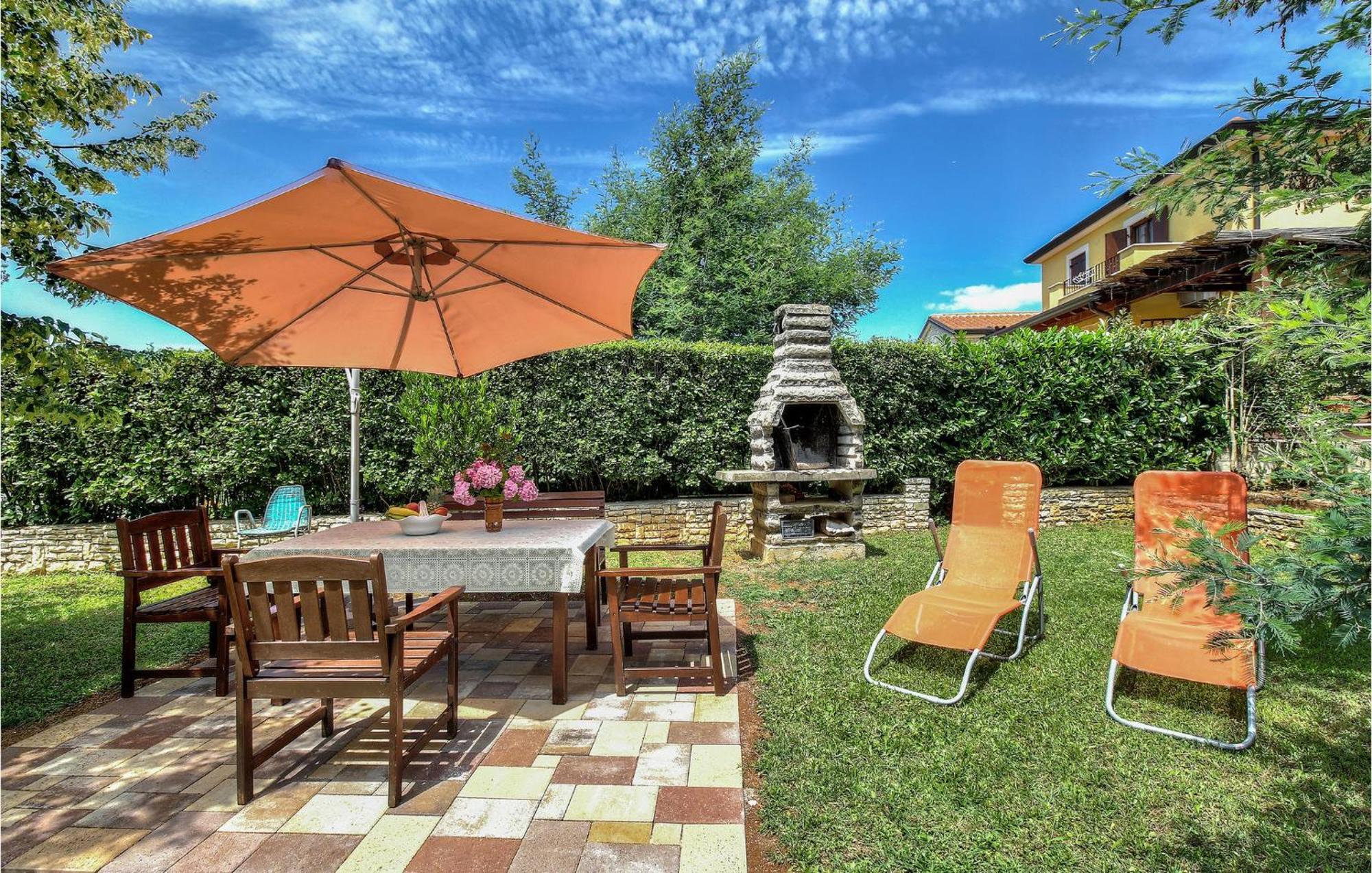 Amazing Apartment In Porec With Wifi Exterior photo