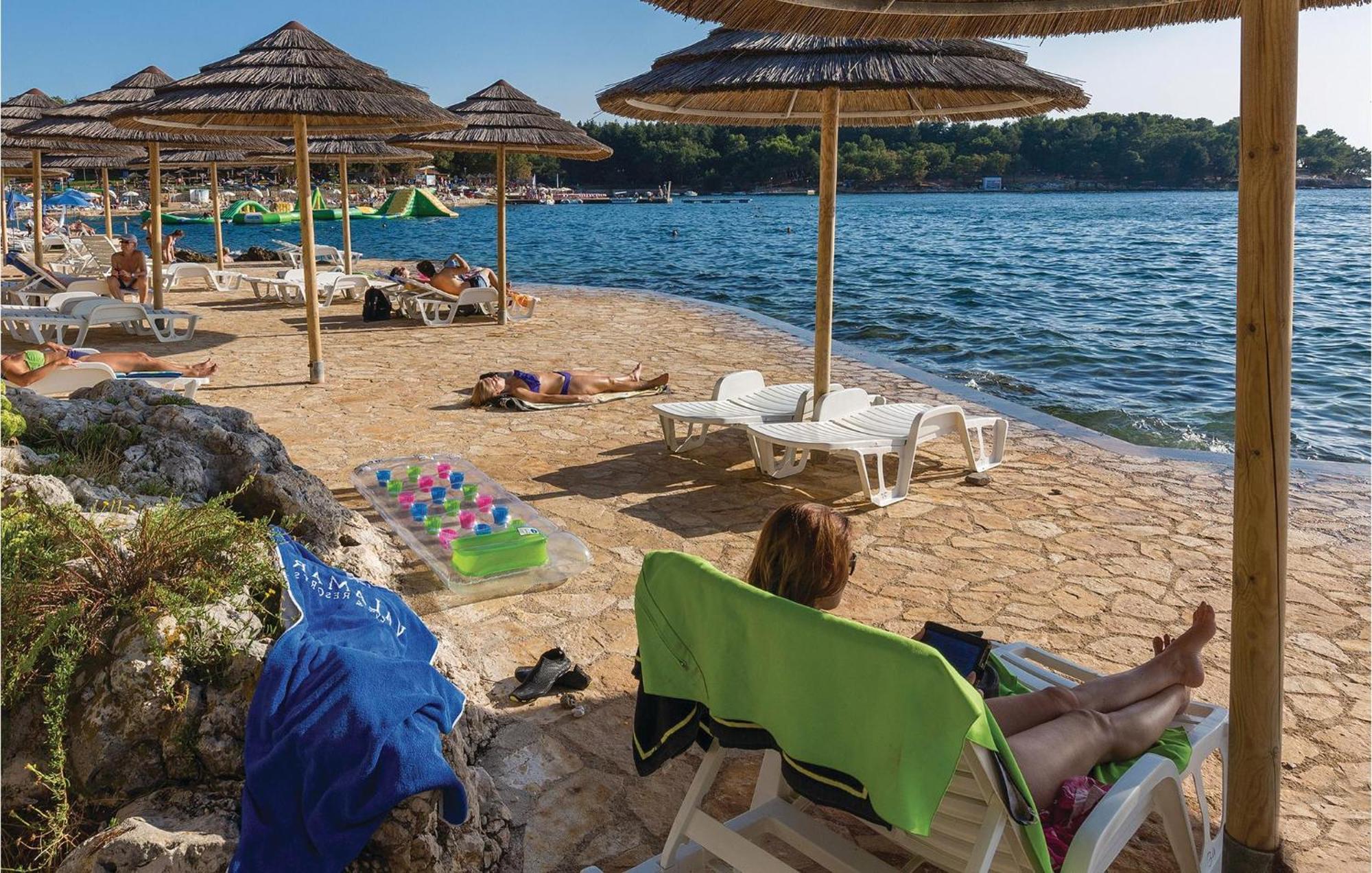 Amazing Apartment In Porec With Wifi Exterior photo