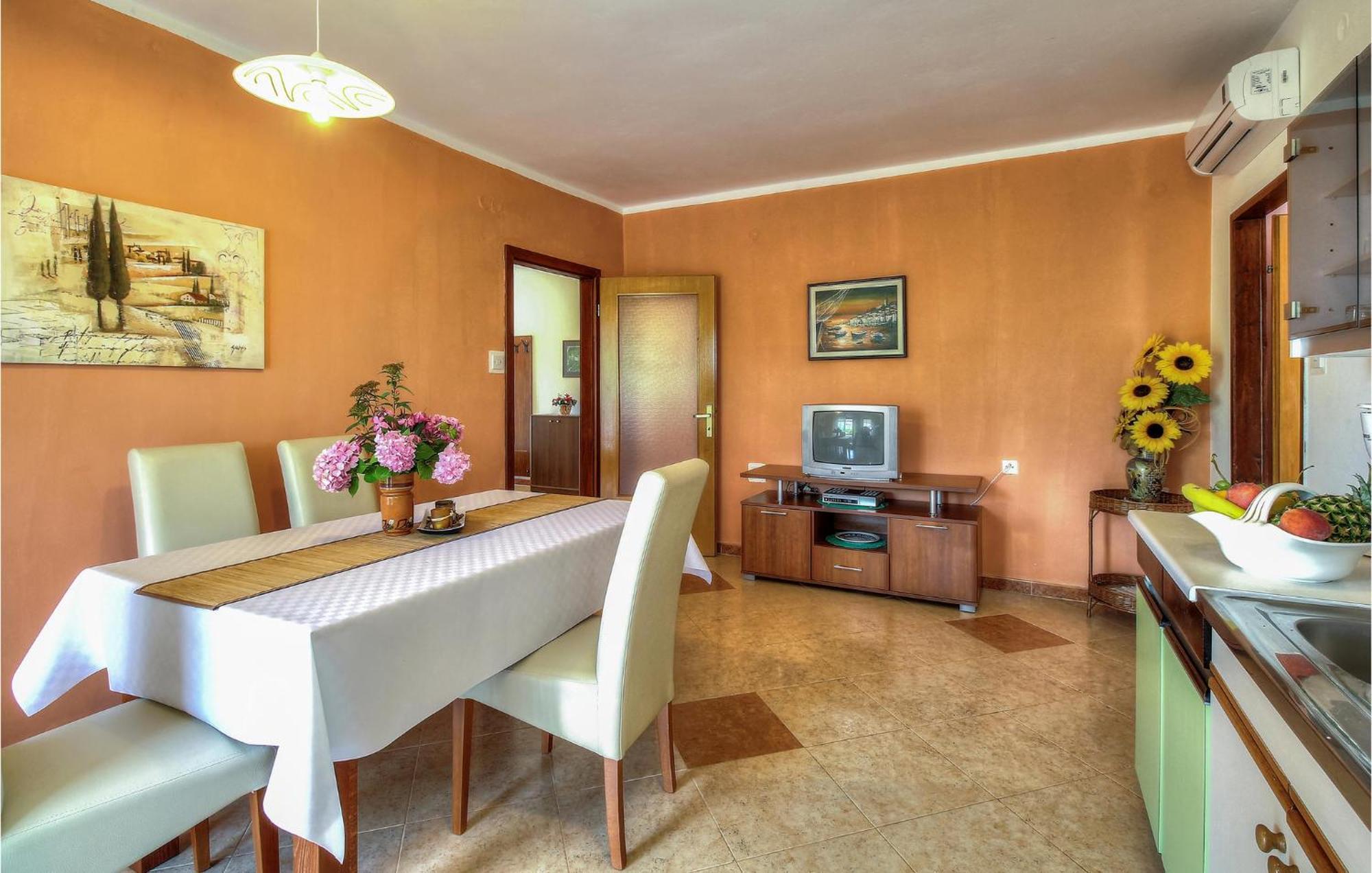 Amazing Apartment In Porec With Wifi Exterior photo