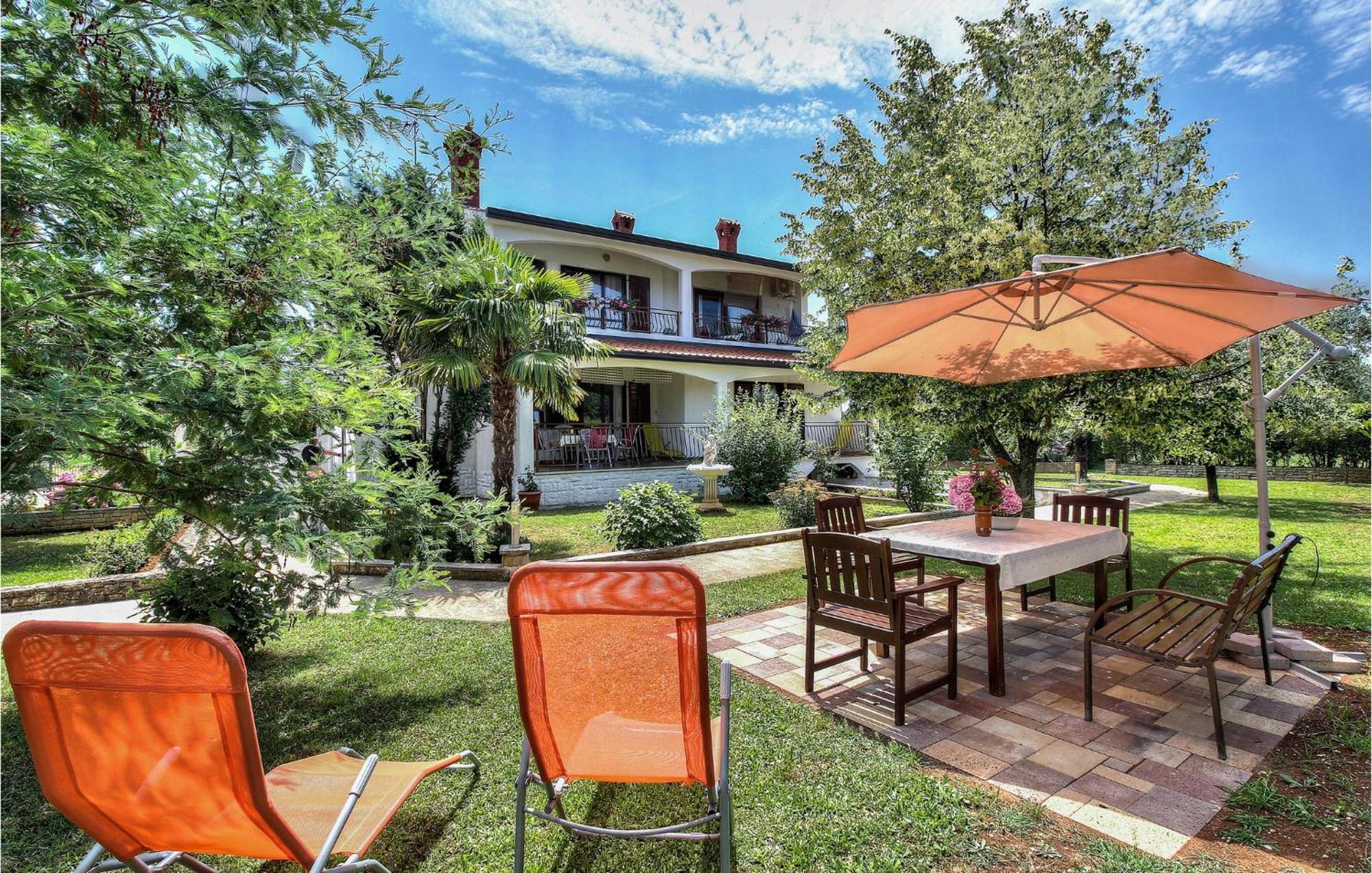 Amazing Apartment In Porec With Wifi Exterior photo