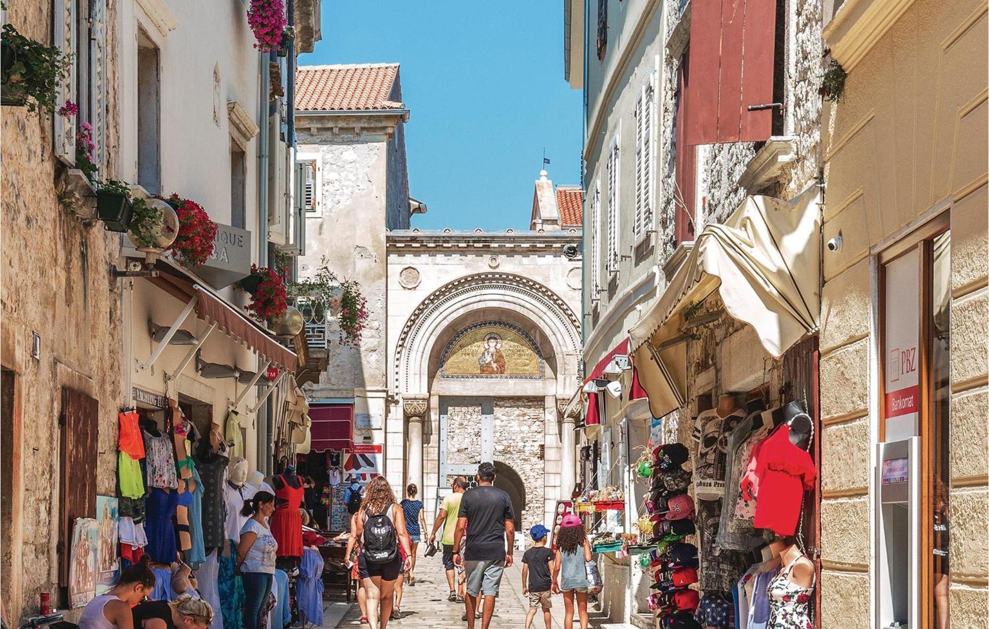Amazing Apartment In Porec With Wifi Exterior photo
